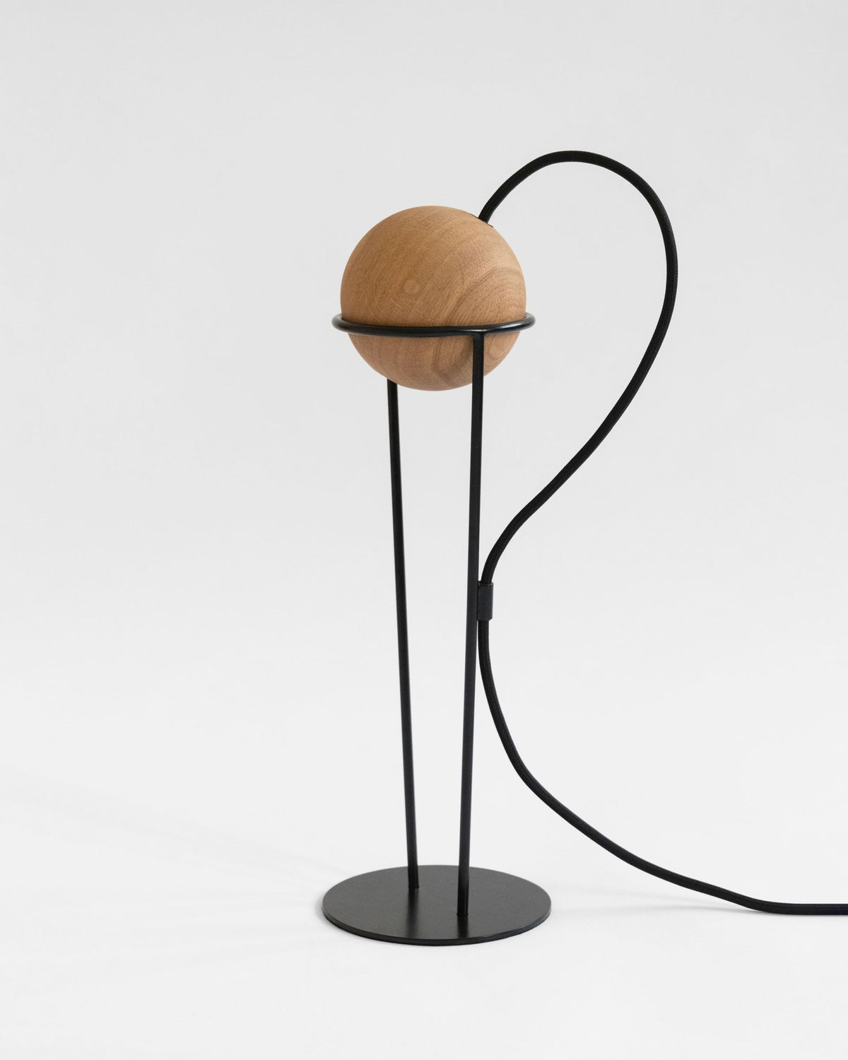 Esfera Table Lamp