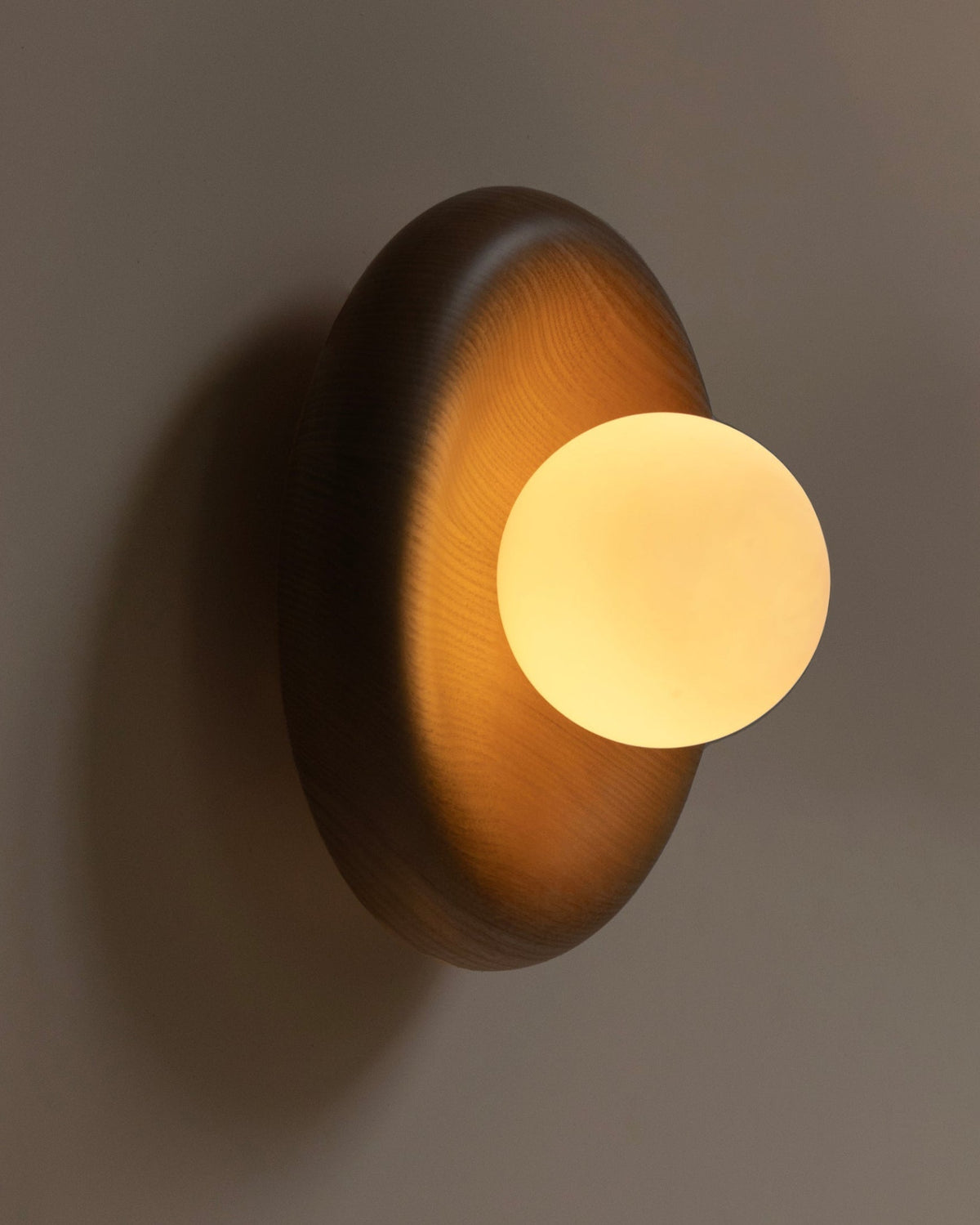 Nest Lamp Wood