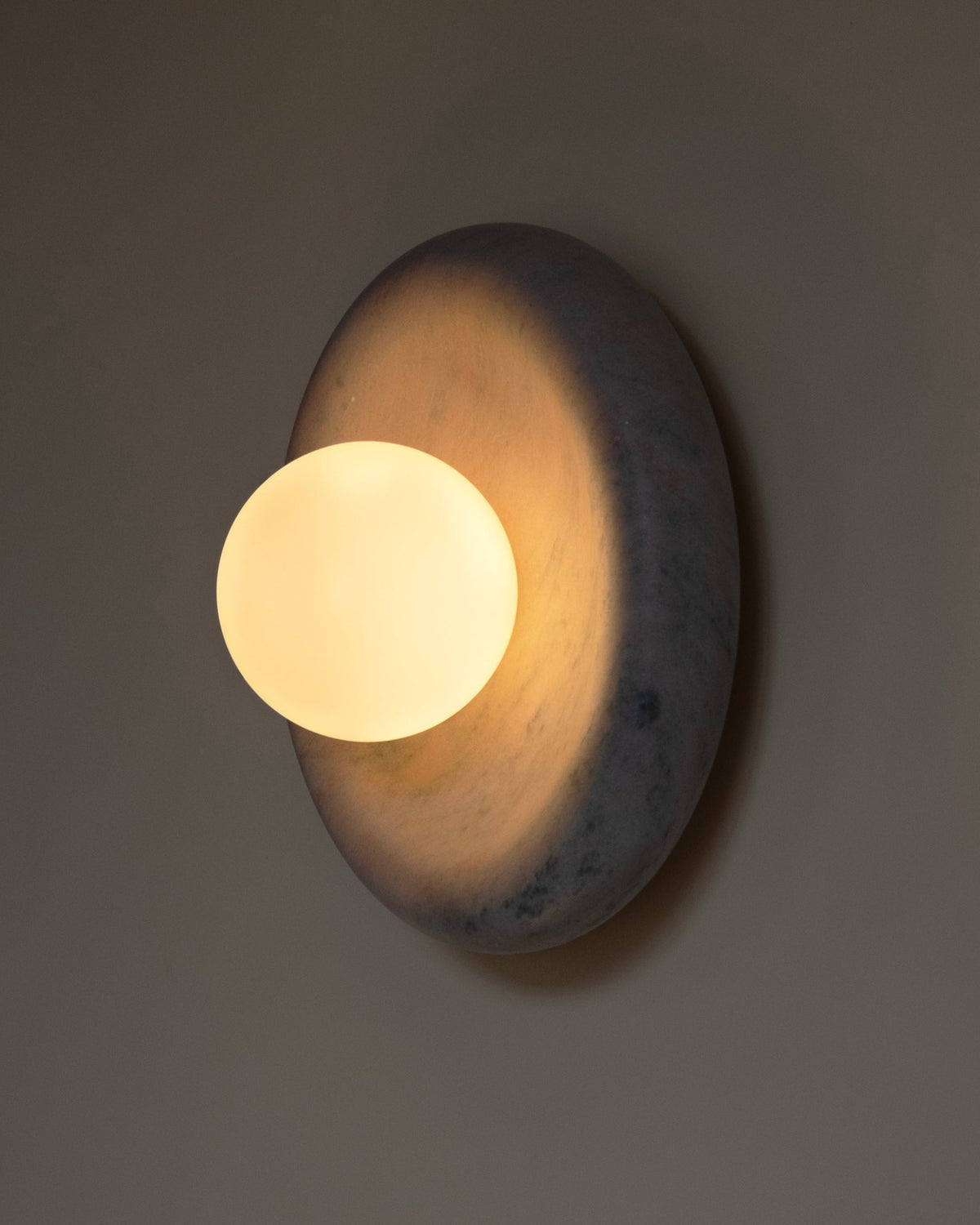 Nest Lamp Stone